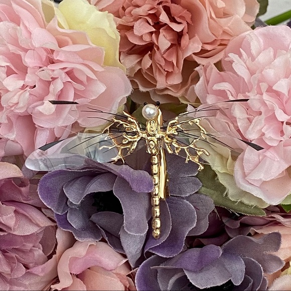 Bohemian Beautiful Gold Dragonfly Hair Clips - Picture 14 of 16